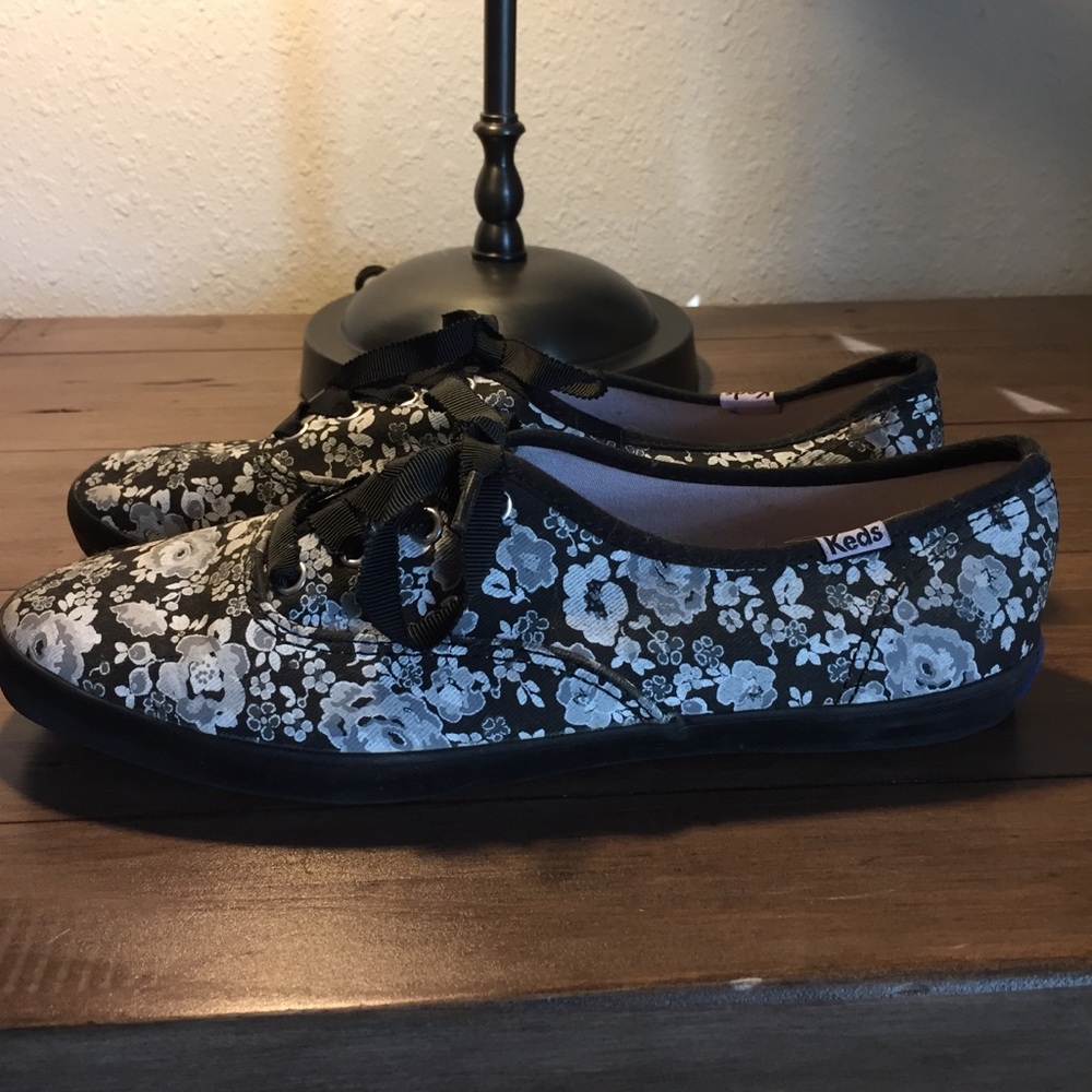 Keds, Black and White Floral